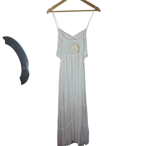 NWT Altar'd State Naome White Maxi Cut Out Dress Size Small Festival Summer Grad - Picture 7 of 9